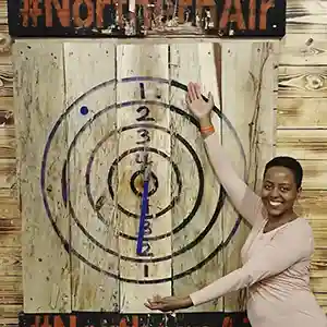 axe-throwing-team-building-event