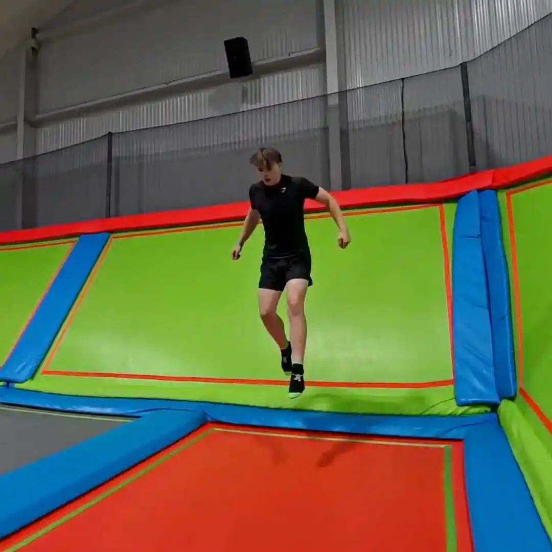 open-jump-trampoline-area